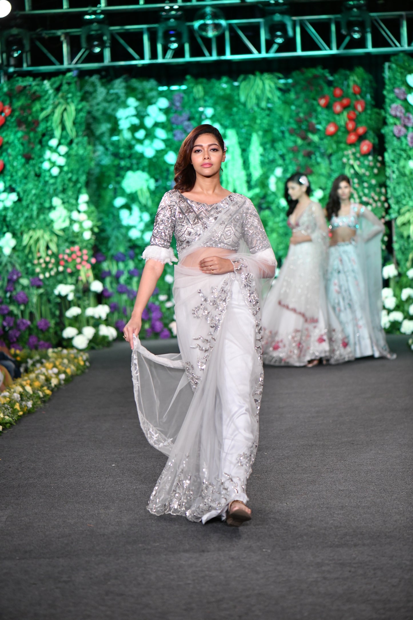 Feather blouse grey saree