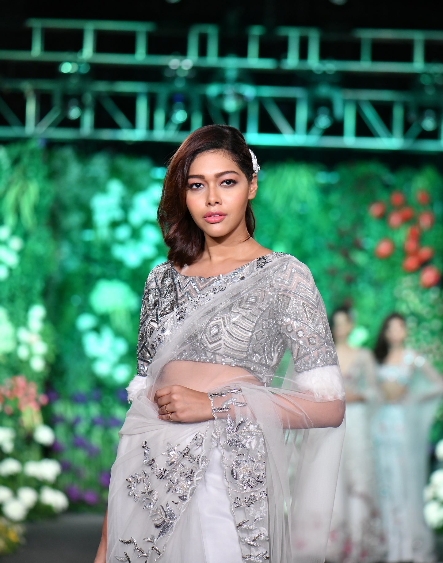Feather blouse grey saree